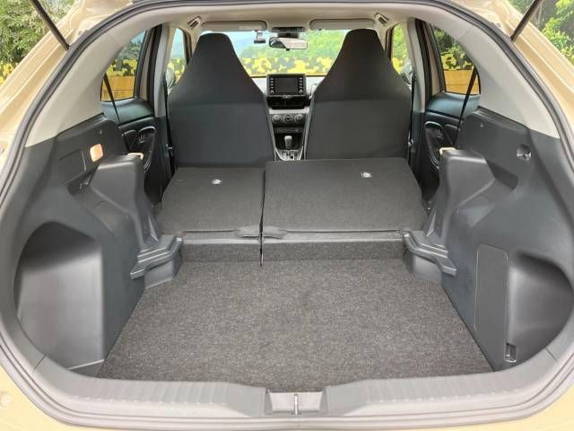 Toyota YARIS CROSS 2023-03 183467-10