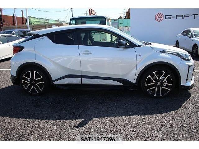 Toyota C-HR 2020-04 215182-8