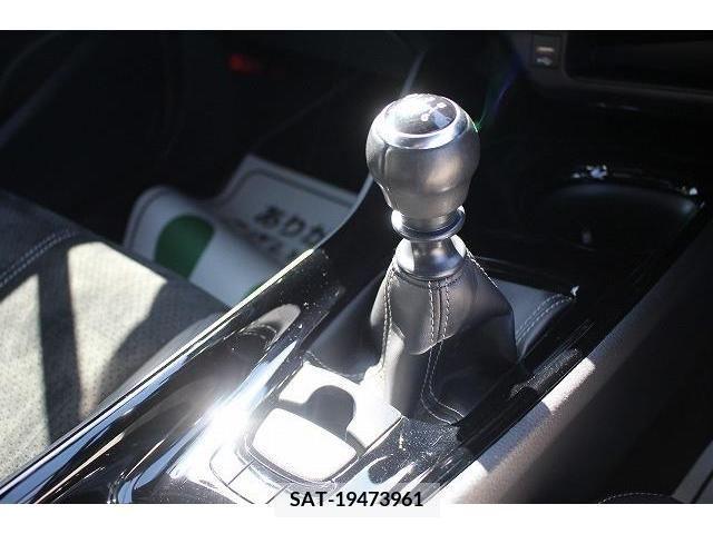 Toyota C-HR 2020-04 215182-3