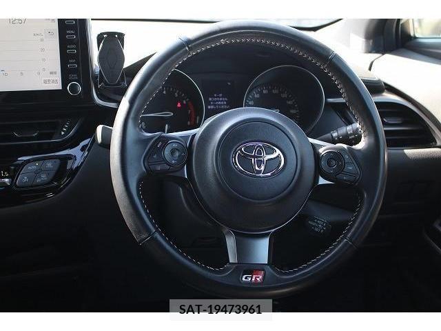 Toyota C-HR 2020-04 215182-15