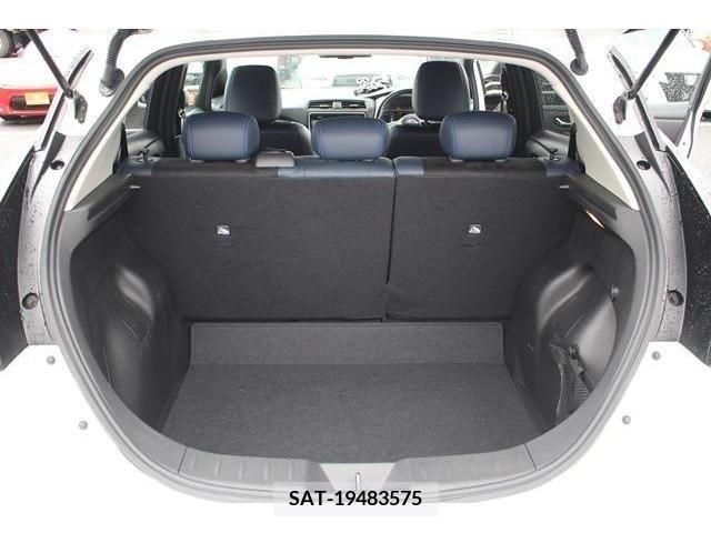 Nissan LEAF 2019-11 297889-18
