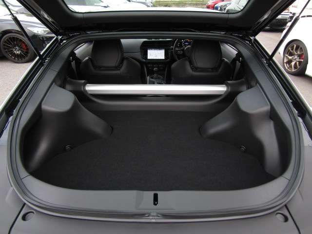 Nissan FAIRLADY Z 2023-10 181291-12
