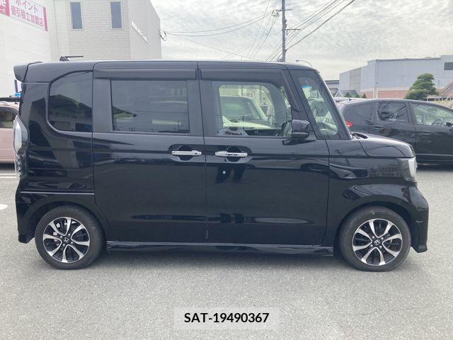 Honda N BOX CUSTOM 2018-04 329927-5