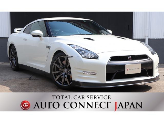 Nissan GT-R 2011-03 825-0