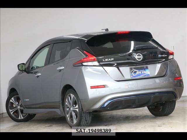 Nissan LEAF 2019-08 351897-8