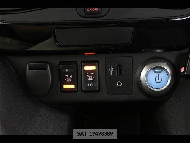 Nissan LEAF 2019-08 351897-14