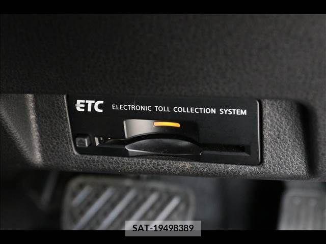 Nissan LEAF 2019-08 351897-13