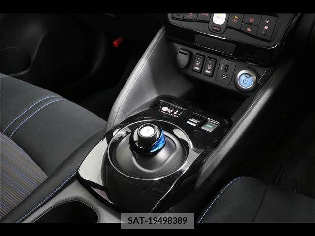 Nissan LEAF 2019-08 351897-18