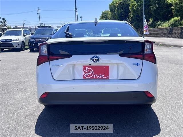 Toyota PRIUS 2019-05 282157-5