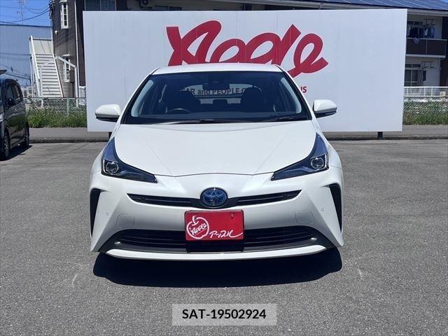 Toyota PRIUS 2019-05 282157-1