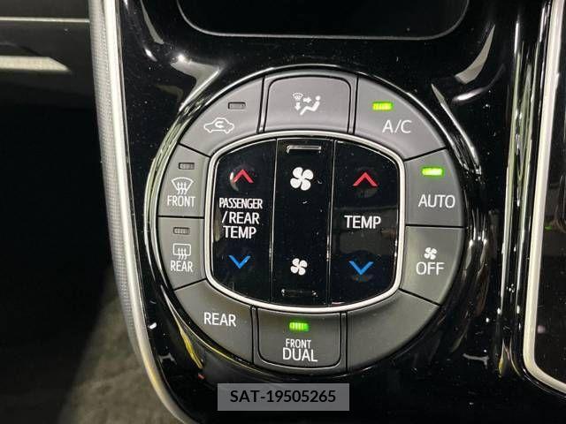 Toyota VOXY 2017-12 321562-5
