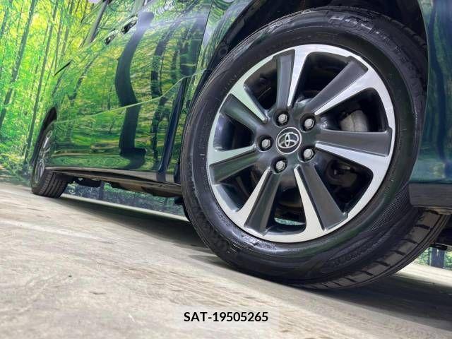 Toyota VOXY 2017-12 321562-13