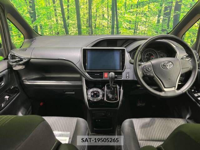 Toyota VOXY 2017-12 321562-1