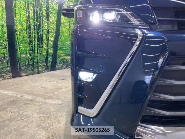 Toyota VOXY 2017-12 321562-12