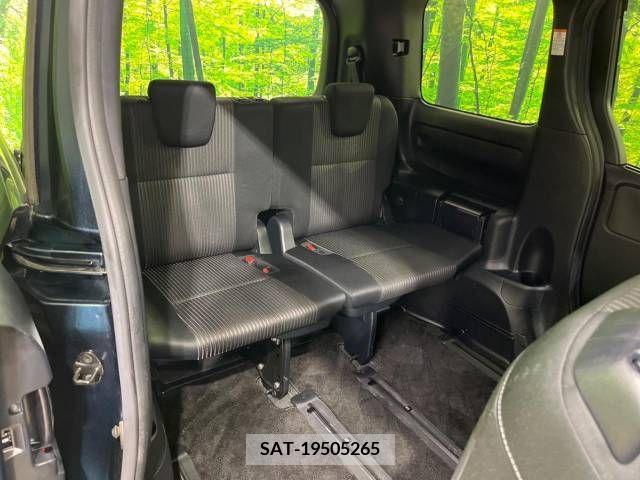 Toyota VOXY 2017-12 321562-10