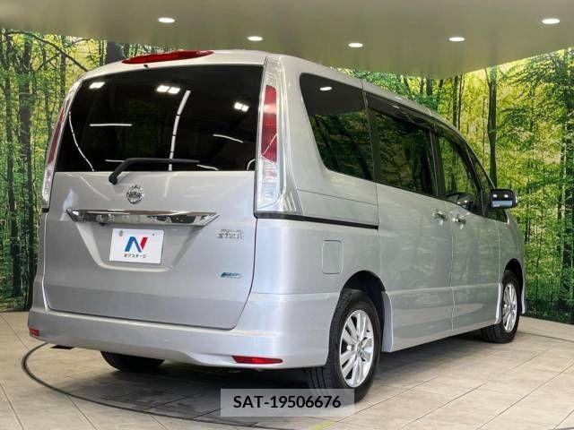 Nissan SERENA 2012-05 340073-18