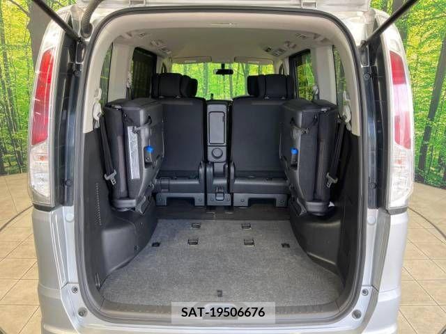 Nissan SERENA 2012-05 340073-11