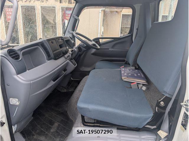 Mitsubishi CANTER 2013-11 445032-1