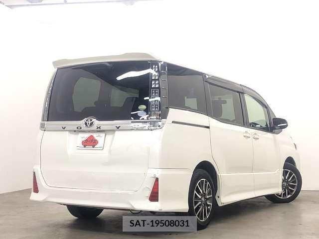 Toyota VOXY 2014-07 224151-2