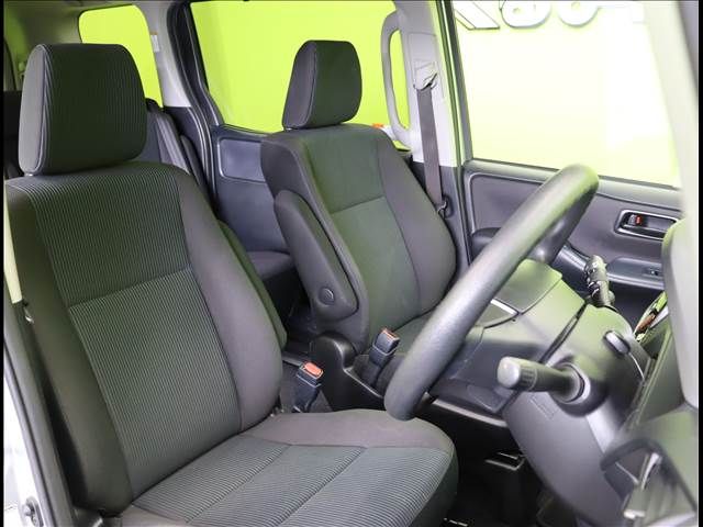 Toyota VOXY 2017-03 16131-19