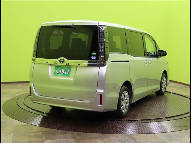 Toyota VOXY 2017-03 16131-1