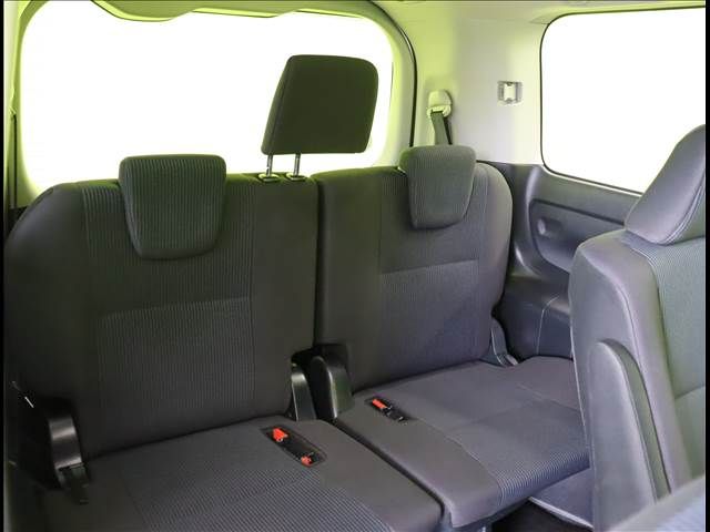 Toyota VOXY 2017-03 16131-24