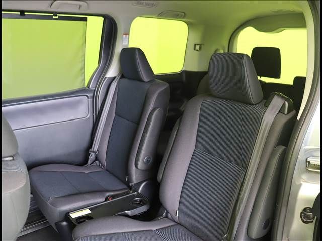 Toyota VOXY 2017-03 16131-27