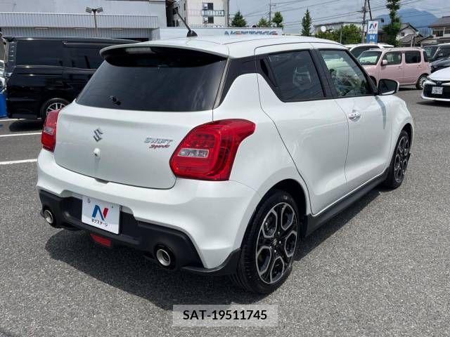 Suzuki SWIFT 2023-02 378370-17