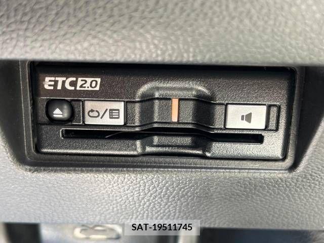 Suzuki SWIFT 2023-02 378370-4