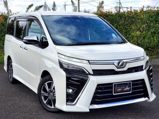 Toyota VOXY 2019-08 21838-0