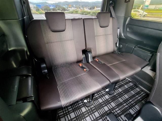 Toyota VOXY 2019-08 21838-11