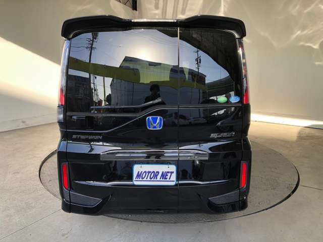 Honda e 2016-02 196297-9