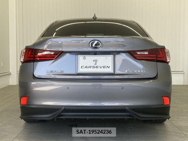Lexus IS 2015-01 353987-3