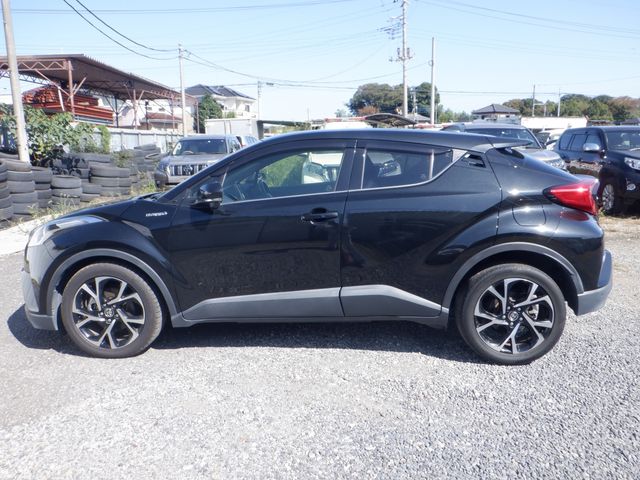 Toyota C-HR 2017-11 24857-5