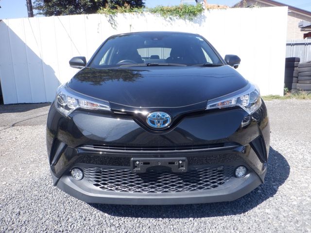 Toyota C-HR 2017-11 24857-2