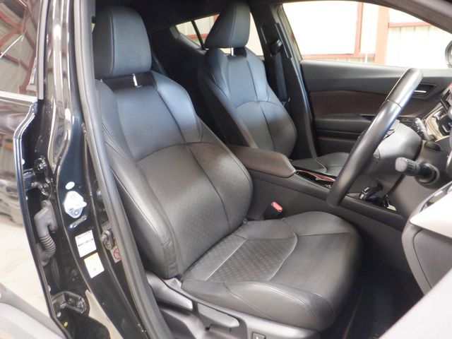 Toyota C-HR 2017-11 24857-6