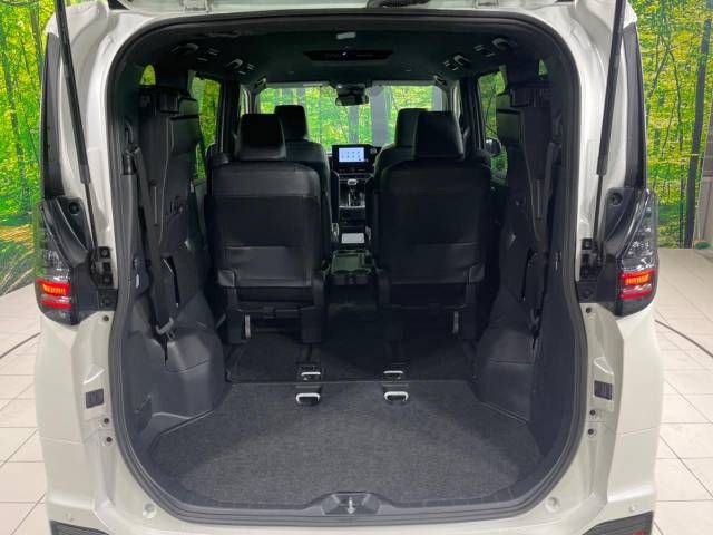 Toyota VOXY 2023-03 189195-11