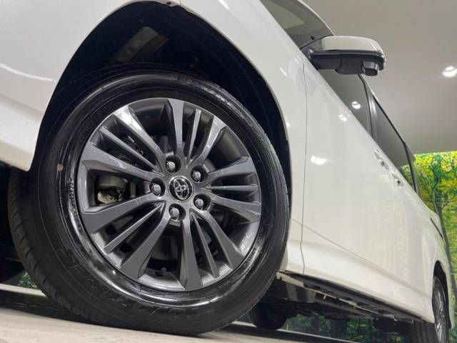 Toyota VOXY 2023-03 189195-14