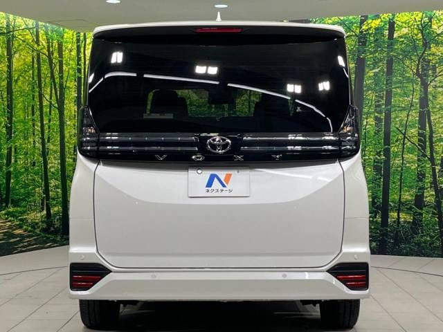Toyota VOXY 2023-03 189195-16