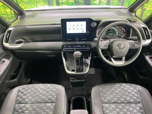 Toyota VOXY 2023-03 189195-1