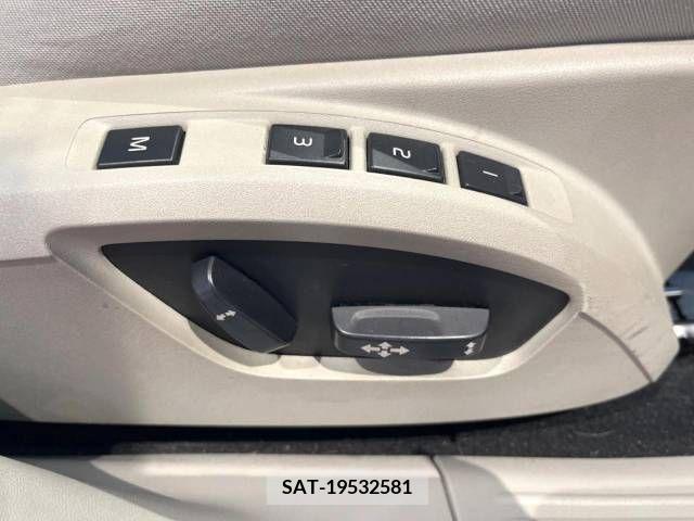 Volvo V40 2016-07 320552-6