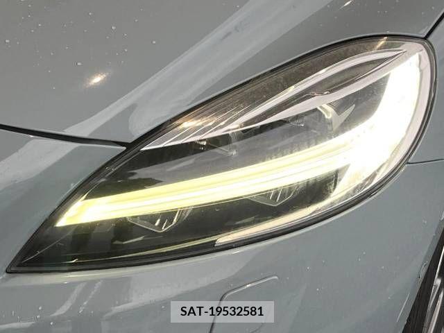 Volvo V40 2016-07 320552-14