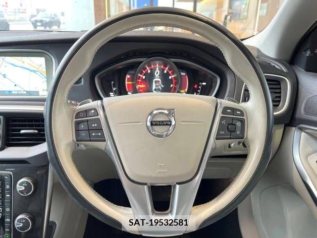 Volvo V40 2016-07 320552-10