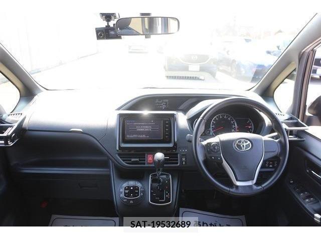 Toyota VOXY 2015-10 216201-14