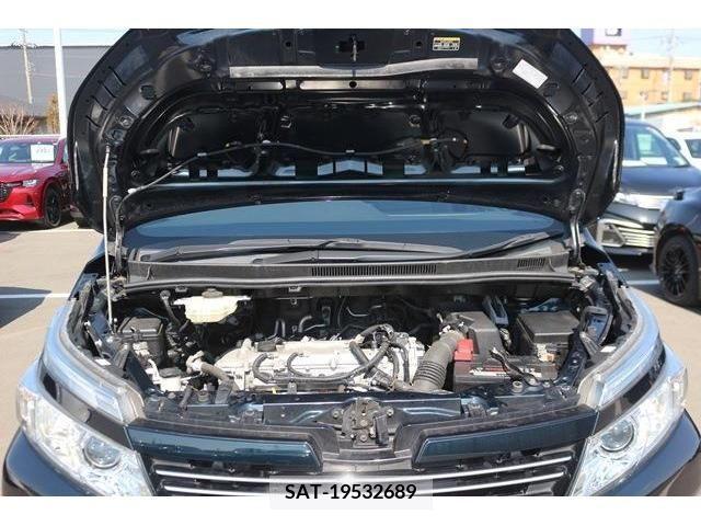 Toyota VOXY 2015-10 216201-17