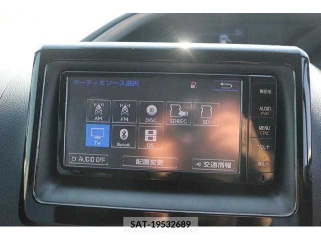 Toyota VOXY 2015-10 216201-2