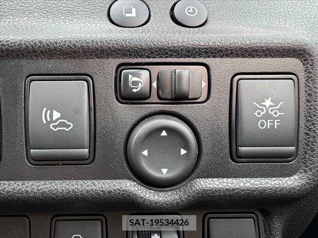 Nissan NOTE 2019-10 280102-4