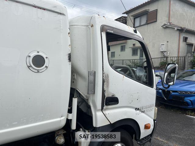 Hino DUTRO 2010-02 359484-19