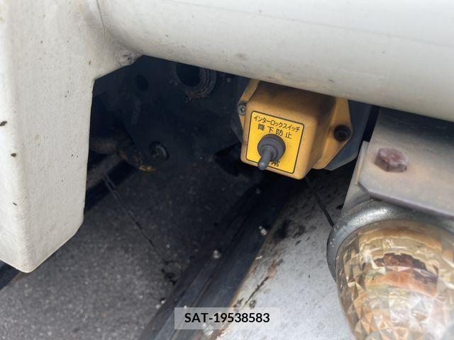 Hino DUTRO 2010-02 359484-8