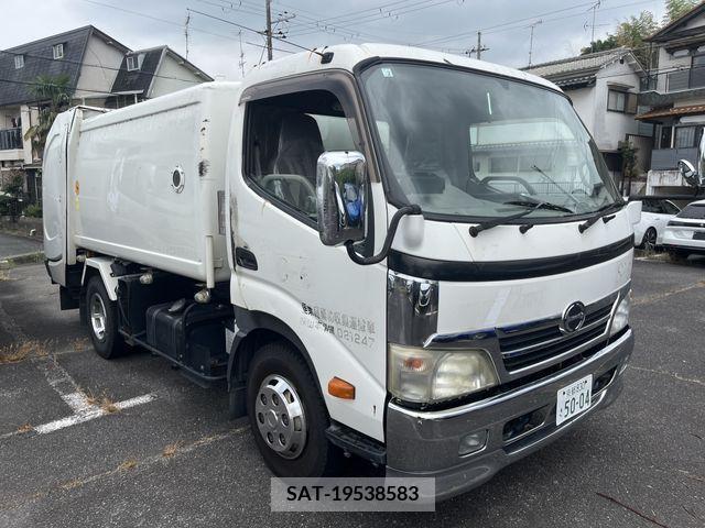 Hino DUTRO 2010-02 359484-1